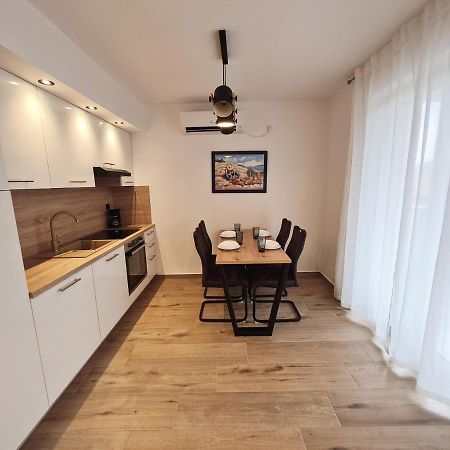 Bellistra Apartman Rabac - E Apartamento Exterior foto