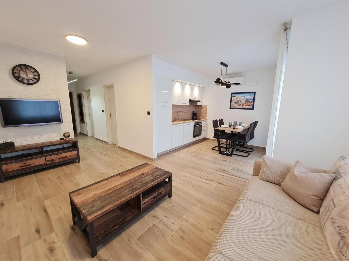 Bellistra Apartman Rabac - E Apartamento Exterior foto