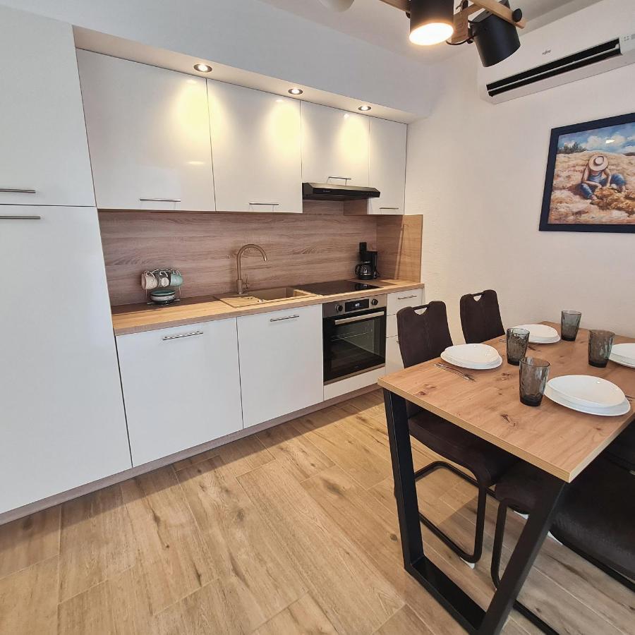 Bellistra Apartman Rabac - E Apartamento Exterior foto