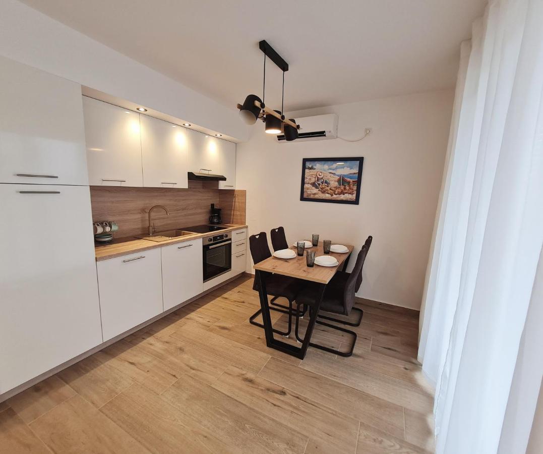 Bellistra Apartman Rabac - E Apartamento Exterior foto