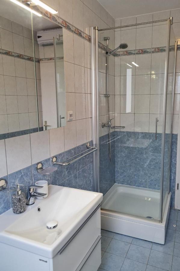 Bellistra Apartman Rabac - E Apartamento Exterior foto